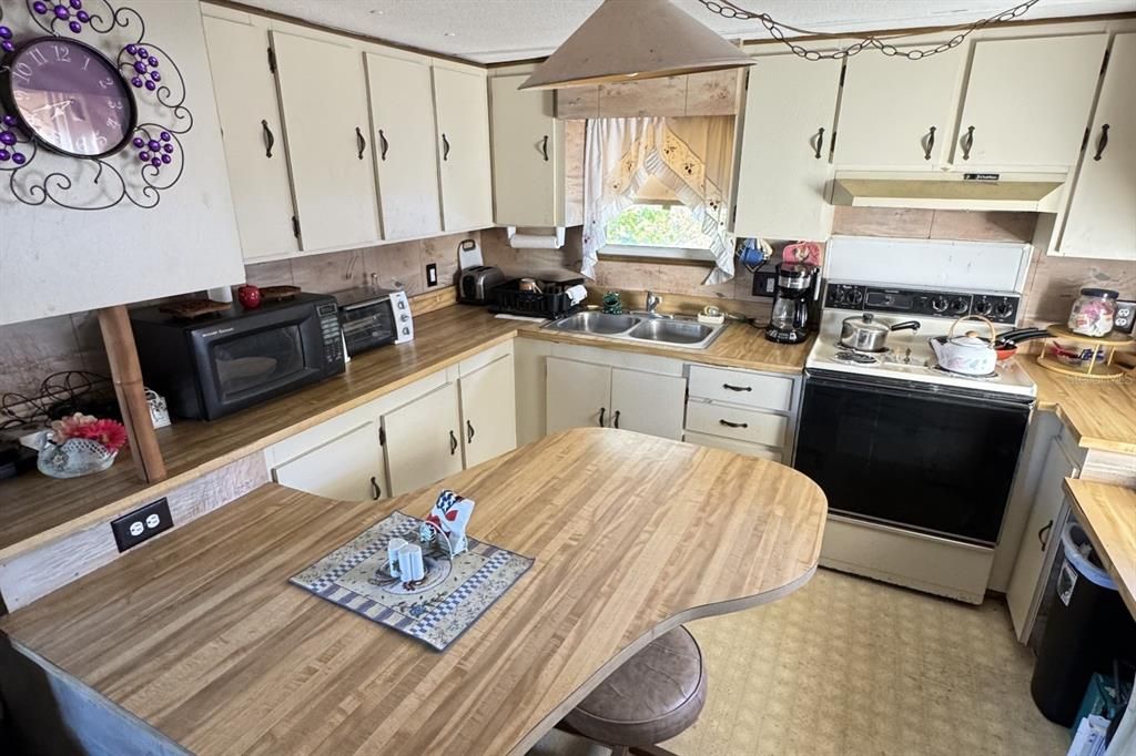 For Sale: $35,000 (2 beds, 1 baths, 564 Square Feet)