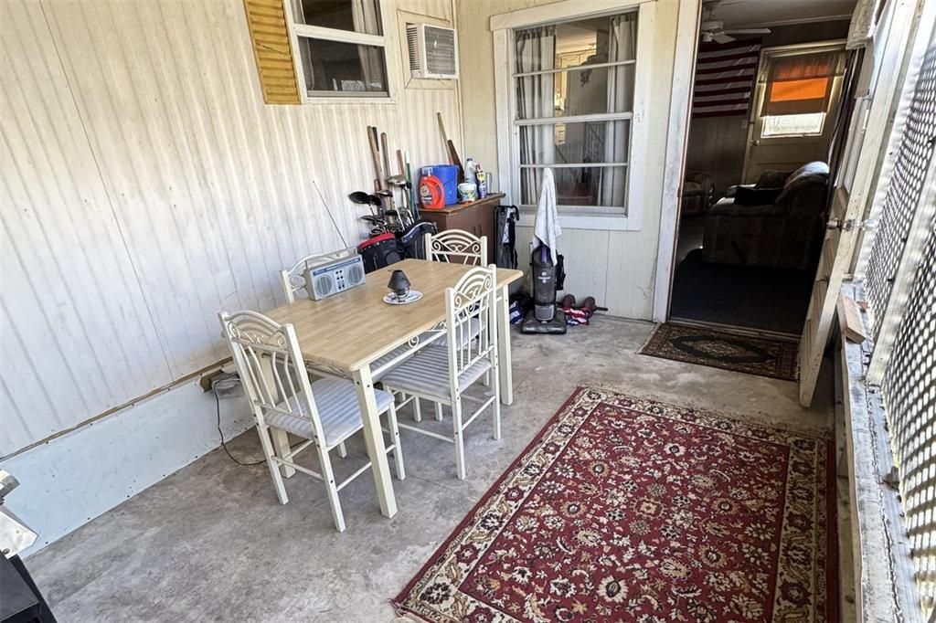 For Sale: $35,000 (2 beds, 1 baths, 564 Square Feet)