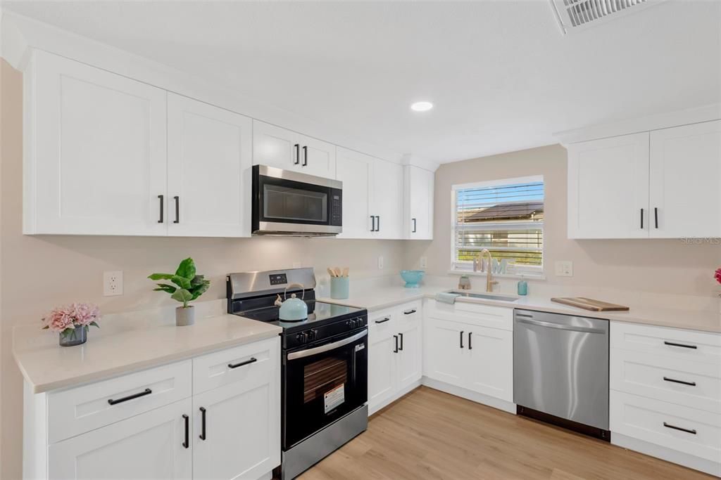 En Venta: $449,900 (4 camas, 2 baños, 1792 Pies cuadrados)