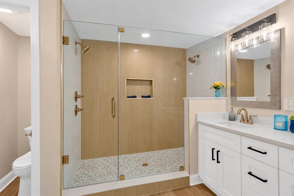 En Venta: $449,900 (4 camas, 2 baños, 1792 Pies cuadrados)