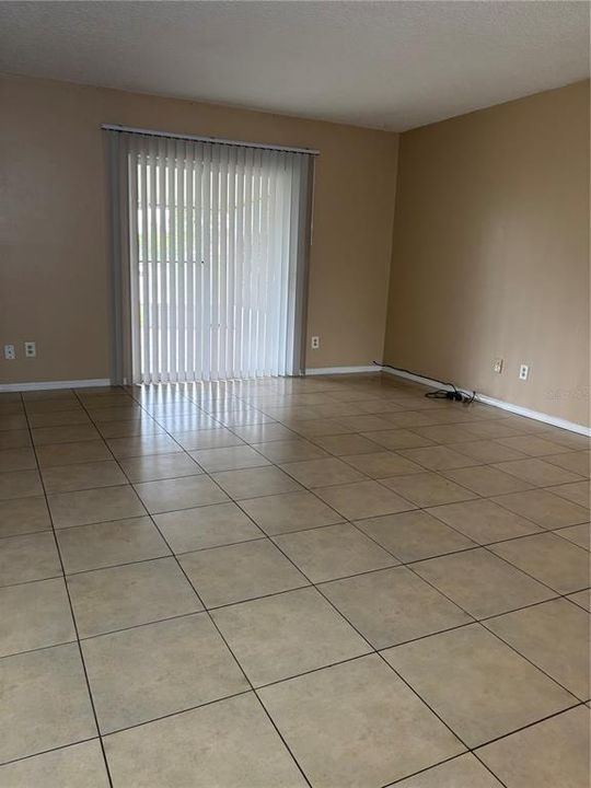En Renta: $1,550 (3 camas, 1 baños, 970 Pies cuadrados)