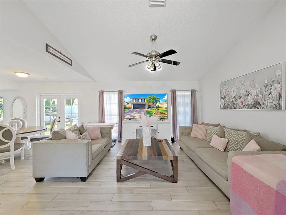 For Sale: $414,900 (3 beds, 2 baths, 1496 Square Feet)