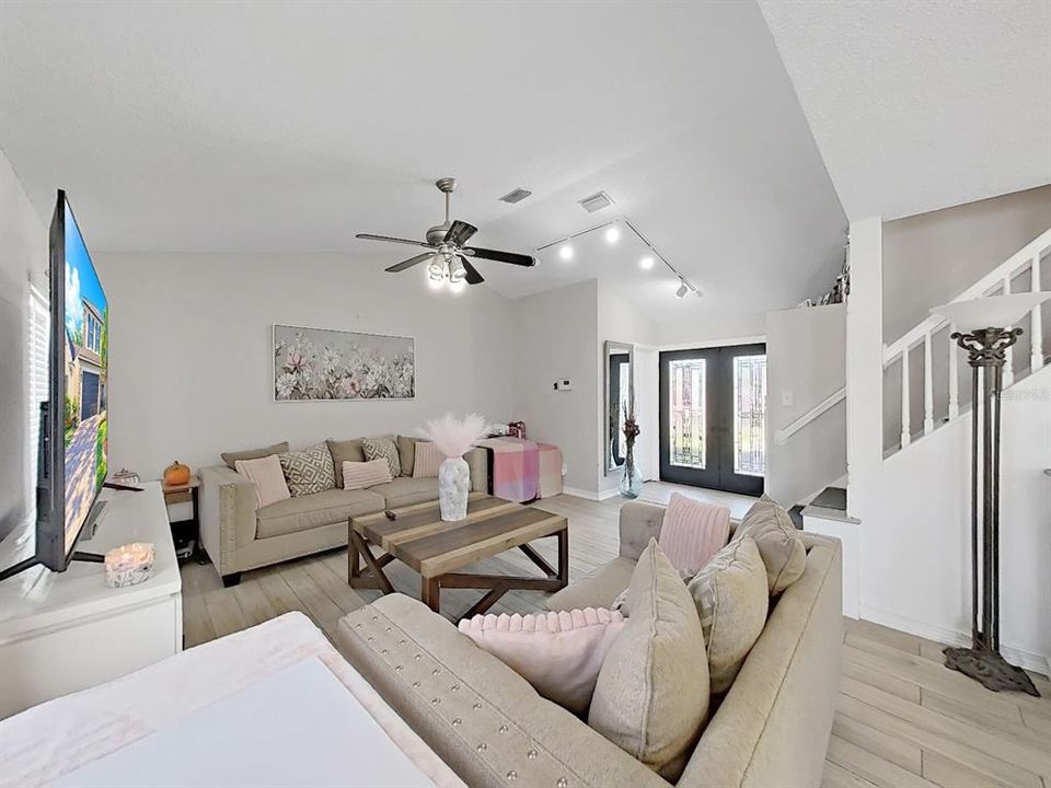 For Sale: $414,900 (3 beds, 2 baths, 1496 Square Feet)