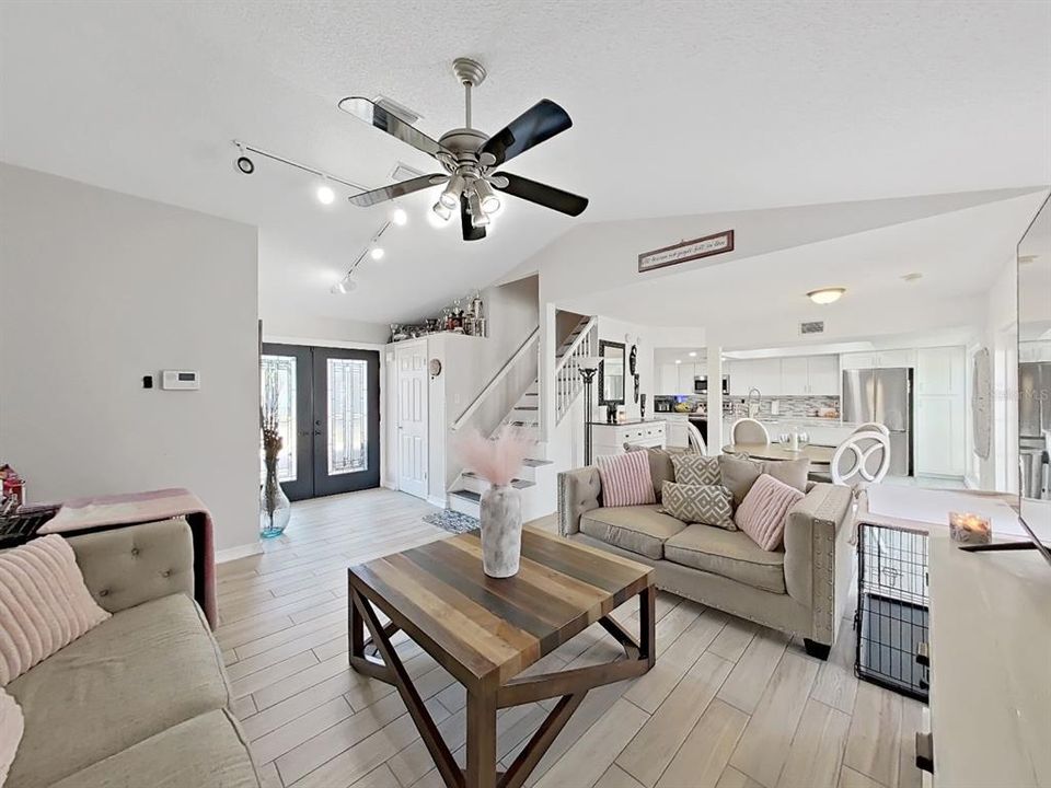 For Sale: $414,900 (3 beds, 2 baths, 1496 Square Feet)