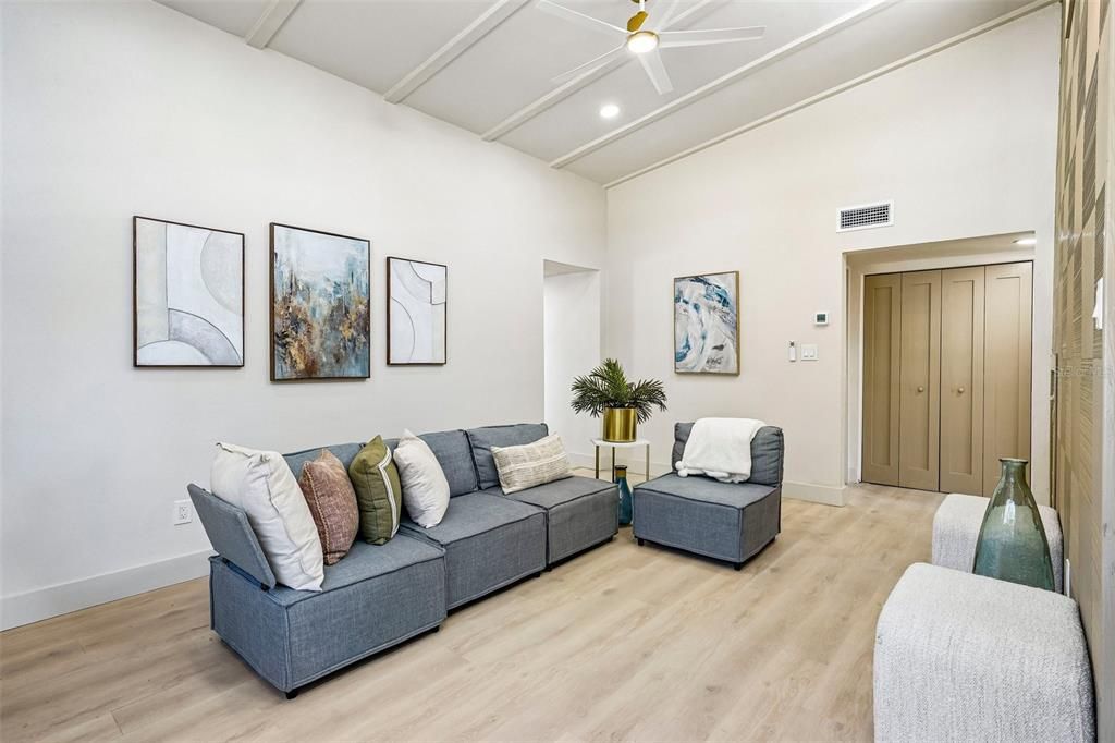 En Venta: $305,000 (3 camas, 1 baños, 1094 Pies cuadrados)