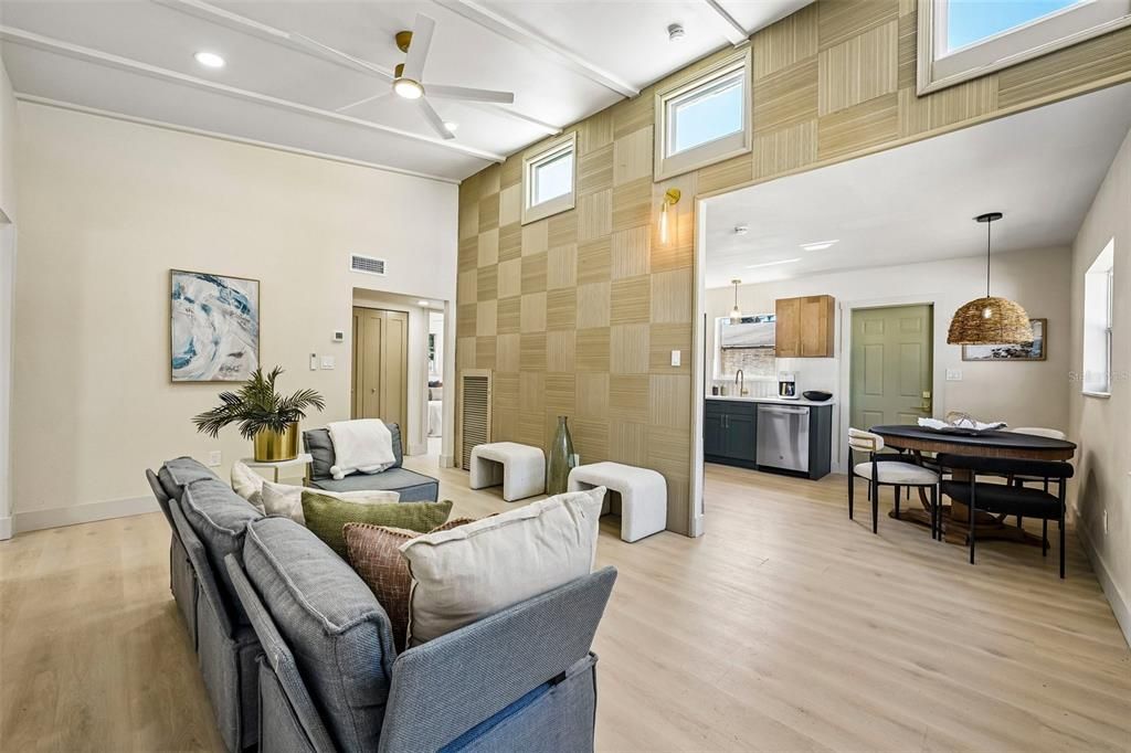 En Venta: $305,000 (3 camas, 1 baños, 1094 Pies cuadrados)