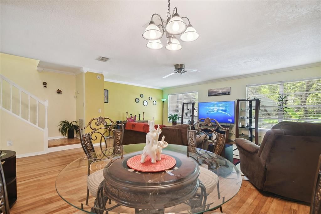 En Venta: $375,900 (2 camas, 2 baños, 1858 Pies cuadrados)