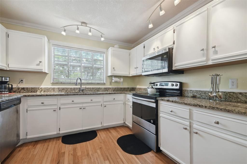 En Venta: $375,900 (2 camas, 2 baños, 1858 Pies cuadrados)