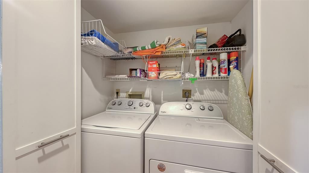 For Sale: $249,995 (2 beds, 2 baths, 1389 Square Feet)