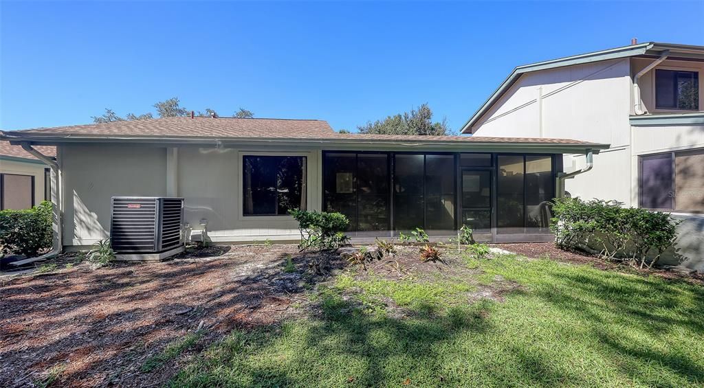 For Sale: $249,995 (2 beds, 2 baths, 1389 Square Feet)