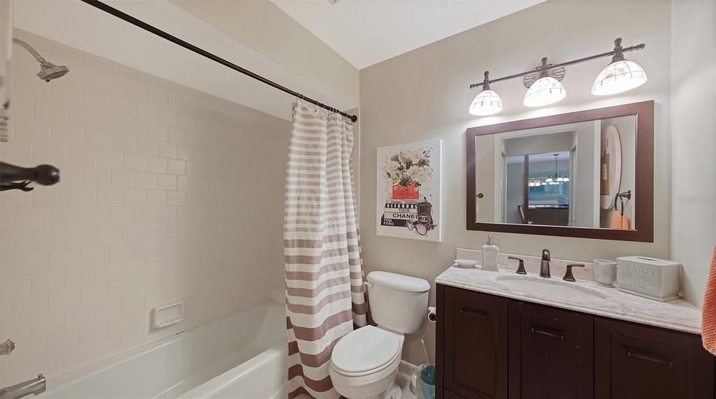 For Sale: $249,995 (2 beds, 2 baths, 1389 Square Feet)