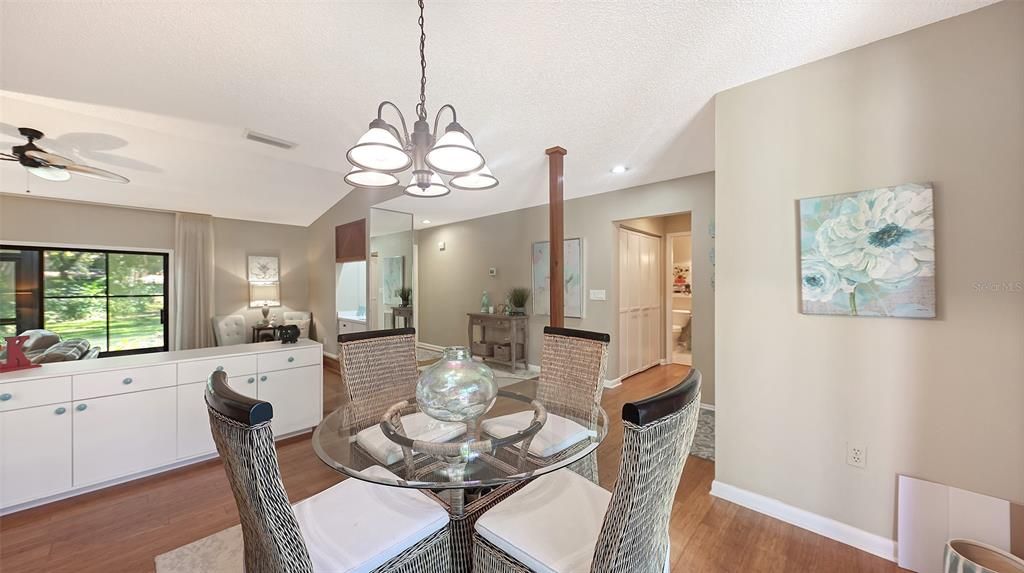 For Sale: $249,995 (2 beds, 2 baths, 1389 Square Feet)