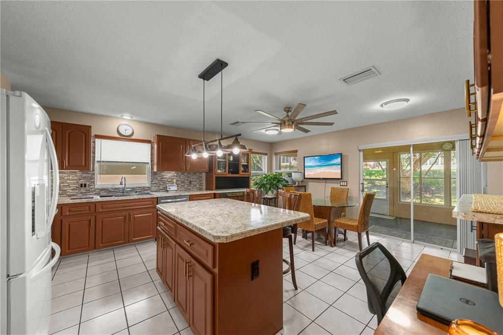 For Sale: $250,000 (3 beds, 2 baths, 2033 Square Feet)