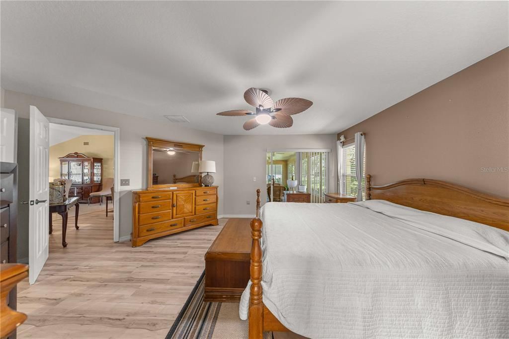 For Sale: $250,000 (3 beds, 2 baths, 2033 Square Feet)