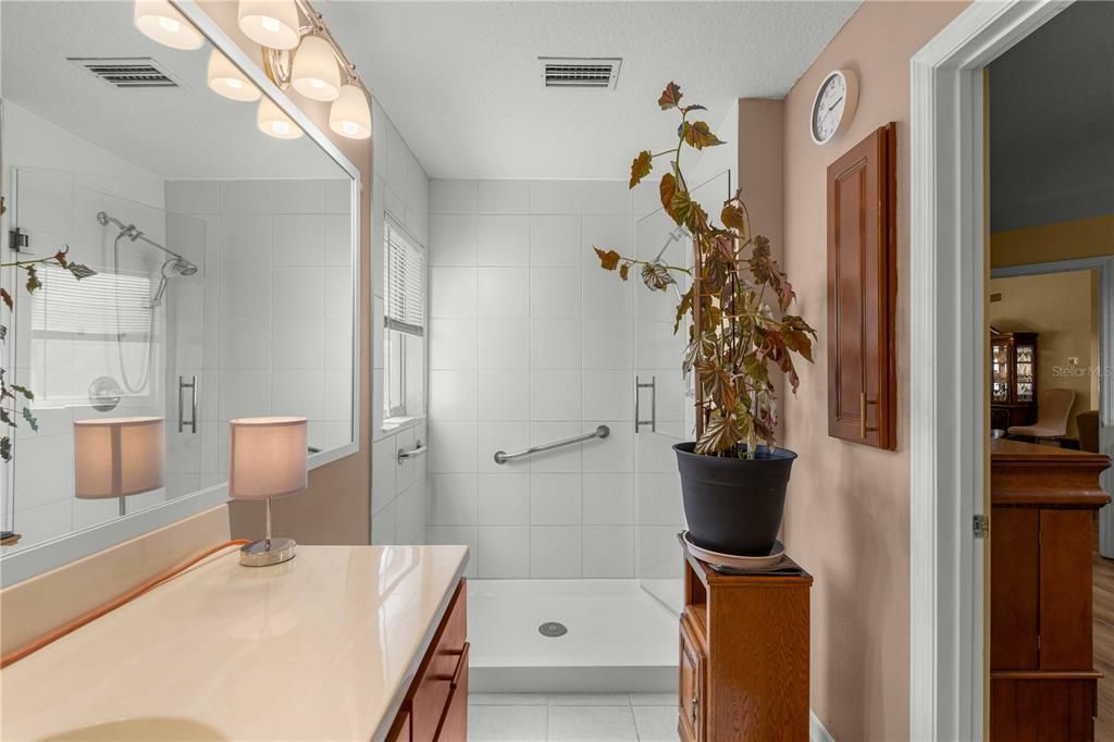 For Sale: $250,000 (3 beds, 2 baths, 2033 Square Feet)