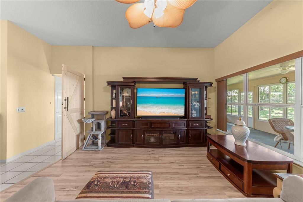 For Sale: $250,000 (3 beds, 2 baths, 2033 Square Feet)