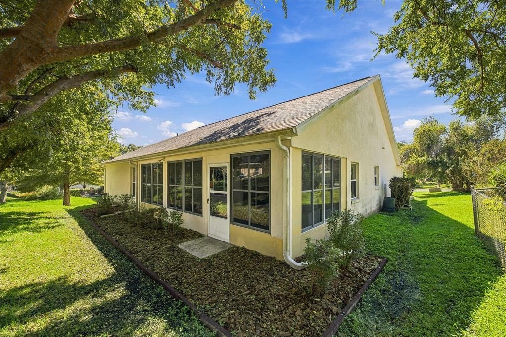 For Sale: $250,000 (3 beds, 2 baths, 2033 Square Feet)