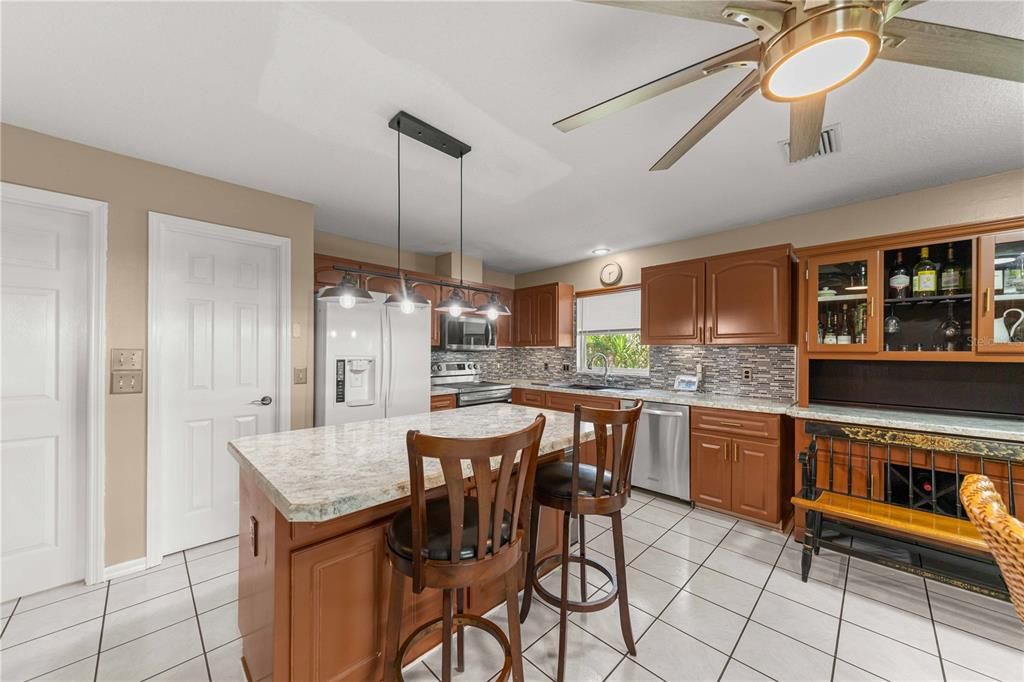 For Sale: $250,000 (3 beds, 2 baths, 2033 Square Feet)