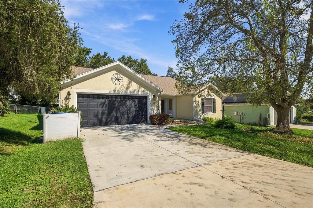 For Sale: $250,000 (3 beds, 2 baths, 2033 Square Feet)
