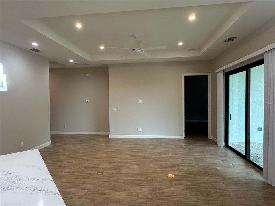 For Rent: $2,000 (3 beds, 2 baths, 1546 Square Feet)