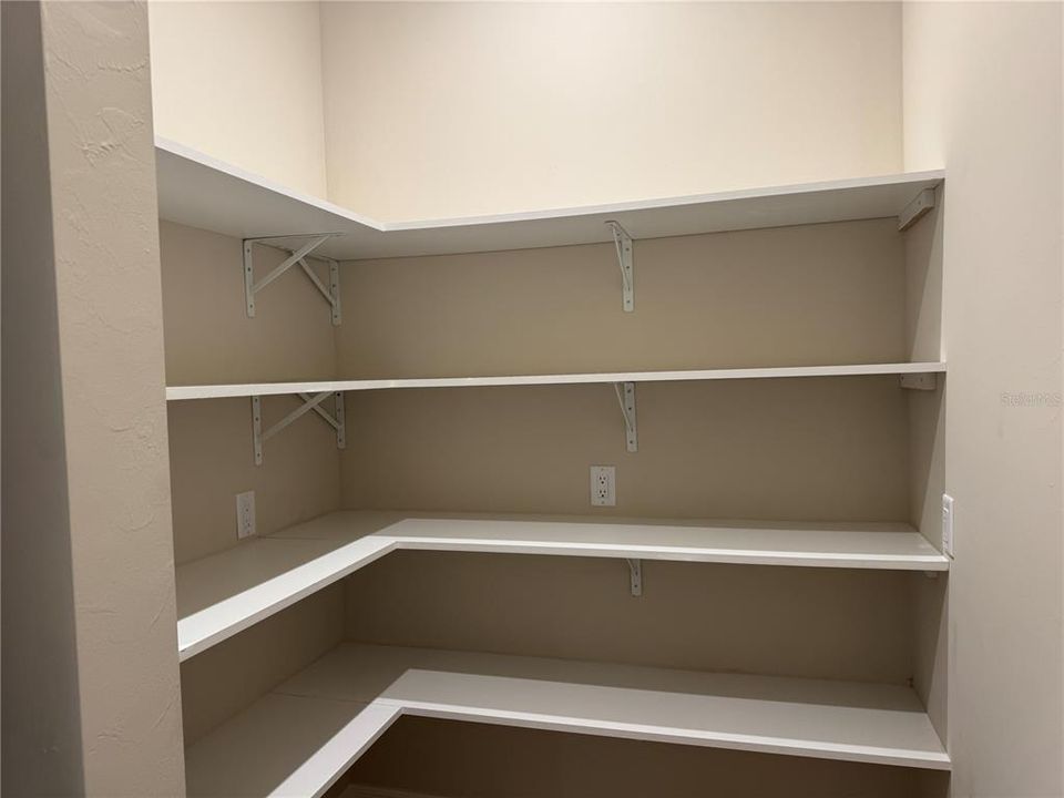 For Rent: $2,000 (3 beds, 2 baths, 1546 Square Feet)