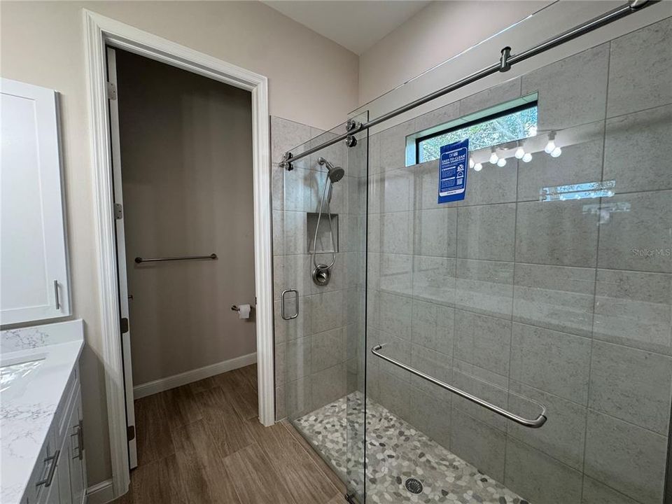 For Rent: $2,000 (3 beds, 2 baths, 1546 Square Feet)