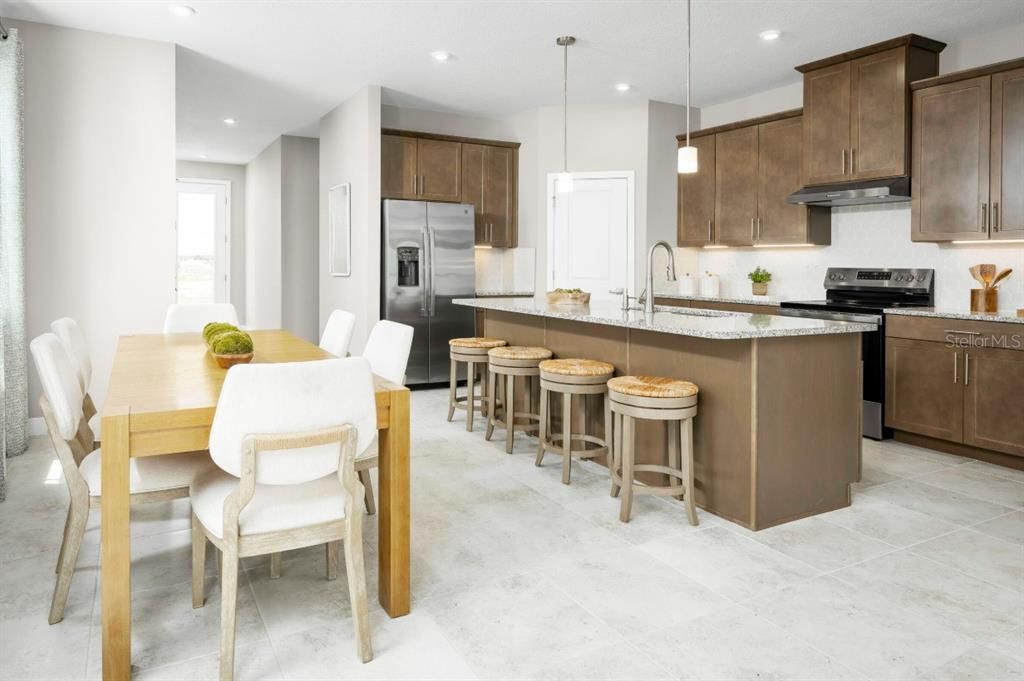 На продажу: $362,990 (4 спален, 2 ванн, 2187 Квадратных фут)