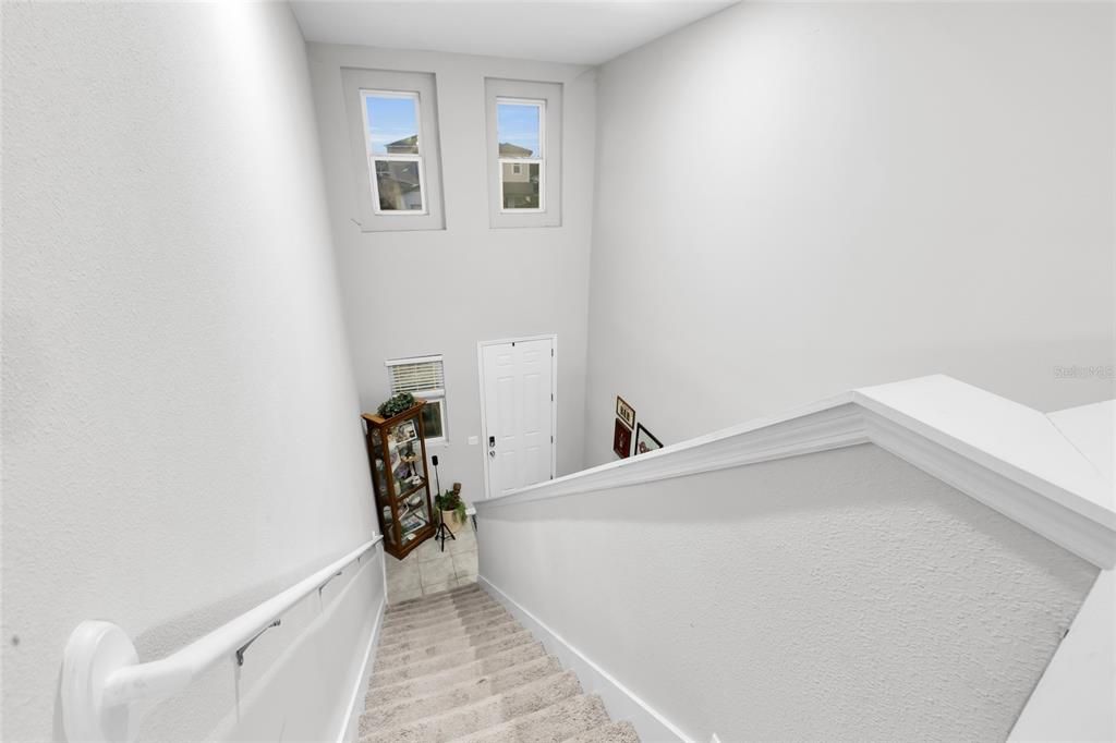 En Venta: $325,000 (4 camas, 2 baños, 2168 Pies cuadrados)