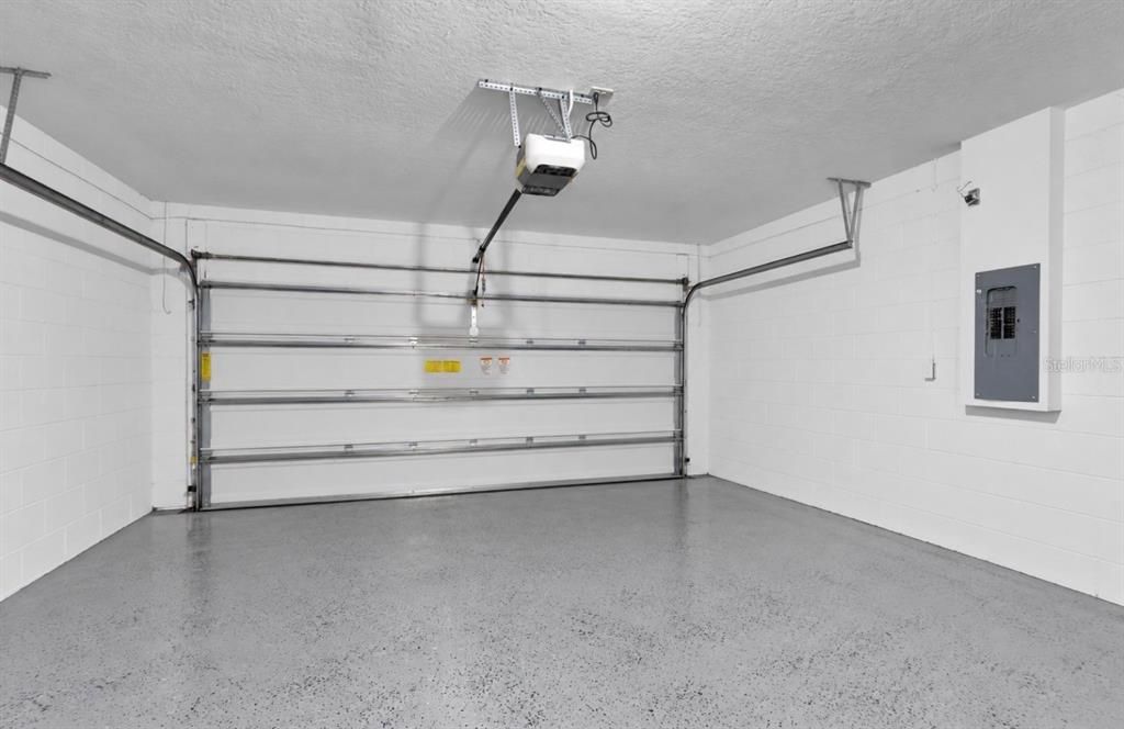 En Venta: $325,000 (4 camas, 2 baños, 2168 Pies cuadrados)