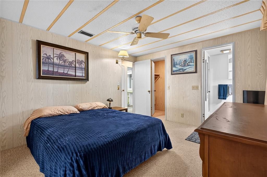 For Sale: $150,000 (3 beds, 2 baths, 1113 Square Feet)