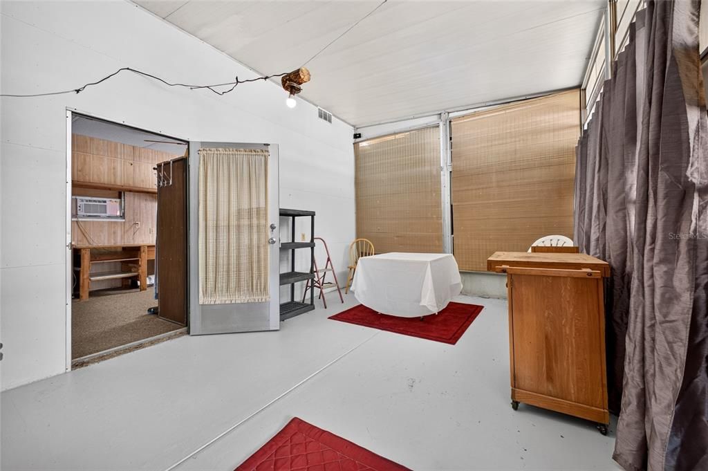 For Sale: $150,000 (3 beds, 2 baths, 1113 Square Feet)