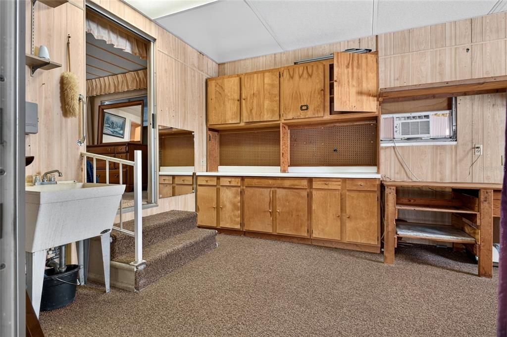 For Sale: $150,000 (3 beds, 2 baths, 1113 Square Feet)