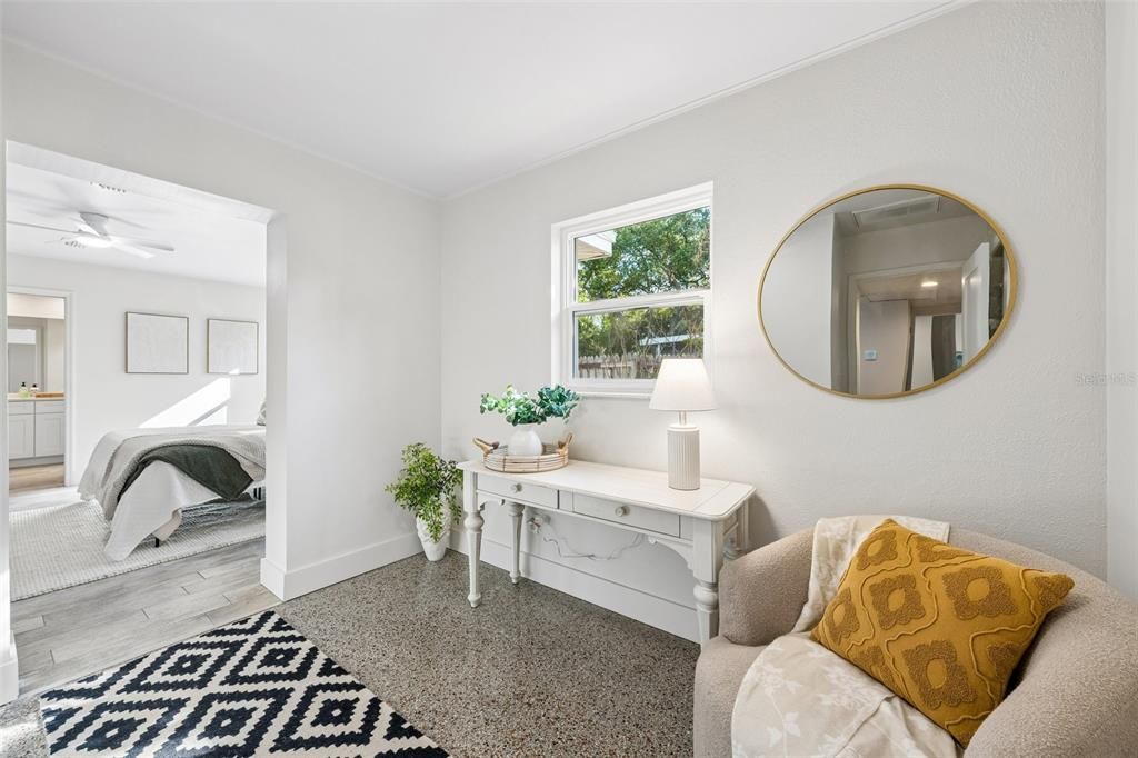 For Sale: $375,000 (2 beds, 2 baths, 1370 Square Feet)