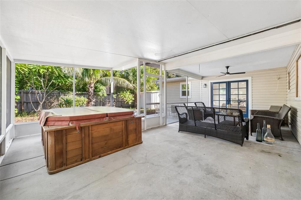 For Sale: $375,000 (2 beds, 2 baths, 1370 Square Feet)
