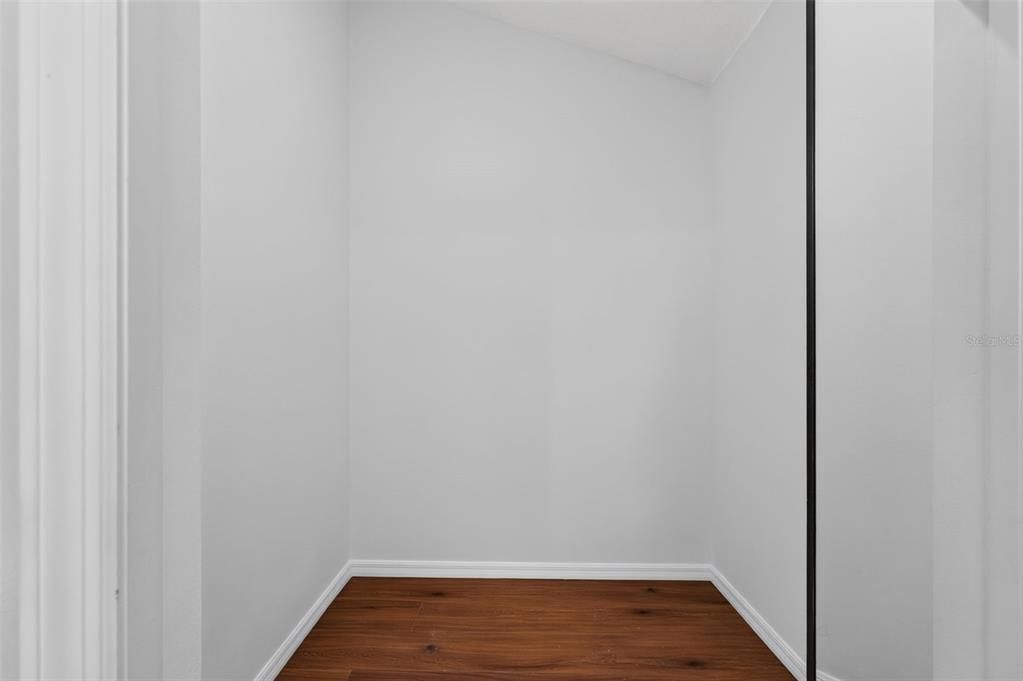 En Venta: $499,900 (4 camas, 2 baños, 2350 Pies cuadrados)