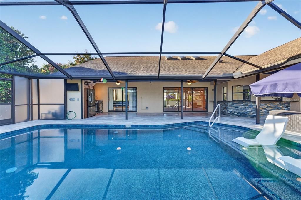 En Venta: $499,900 (4 camas, 2 baños, 2350 Pies cuadrados)