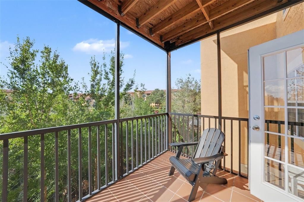 На продажу: $269,000 (2 спален, 2 ванн, 1140 Квадратных фут)
