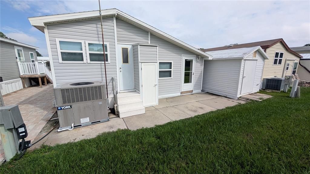 For Sale: $89,900 (1 beds, 1 baths, 792 Square Feet)