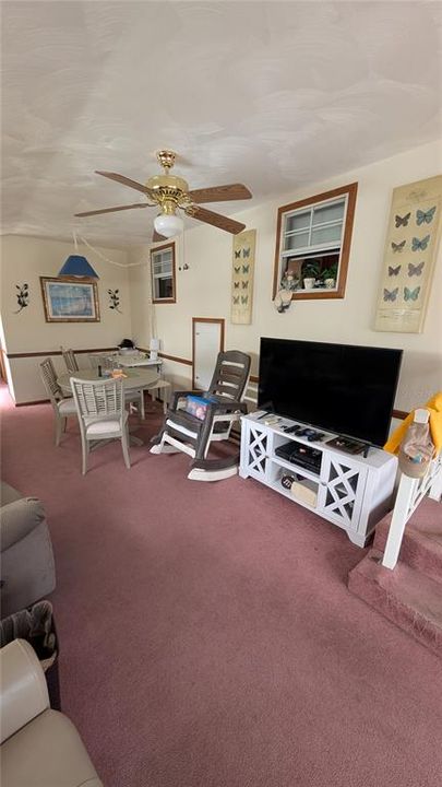 For Sale: $89,900 (1 beds, 1 baths, 792 Square Feet)