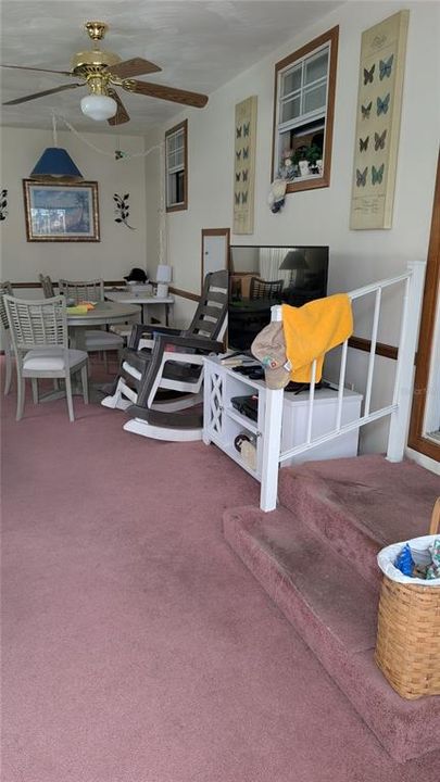For Sale: $89,900 (1 beds, 1 baths, 792 Square Feet)
