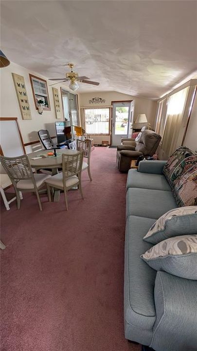 For Sale: $89,900 (1 beds, 1 baths, 792 Square Feet)