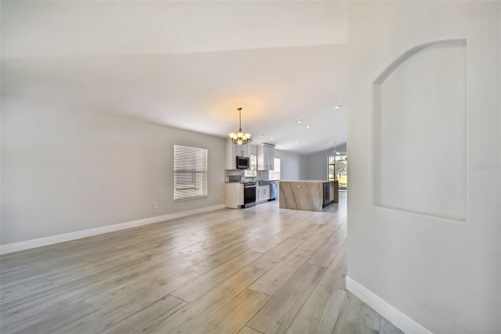 В аренду: $2,900 (3 спален, 2 ванн, 2074 Квадратных фут)