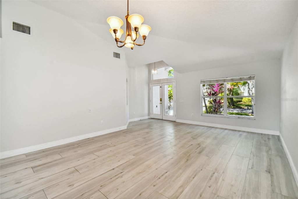 В аренду: $2,900 (3 спален, 2 ванн, 2074 Квадратных фут)