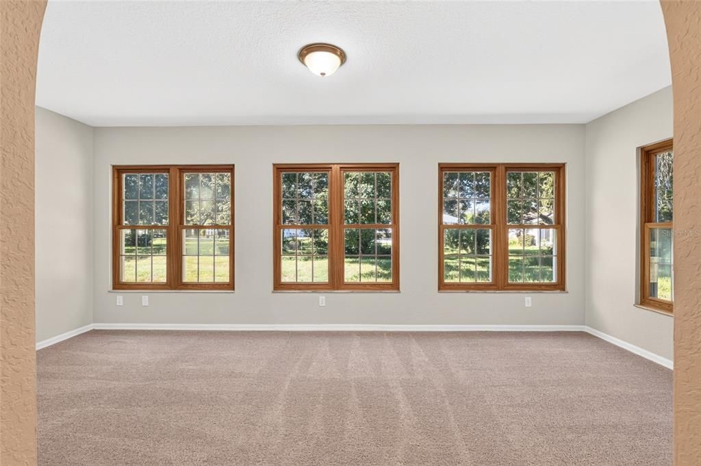 For Sale: $189,900 (3 beds, 2 baths, 1726 Square Feet)