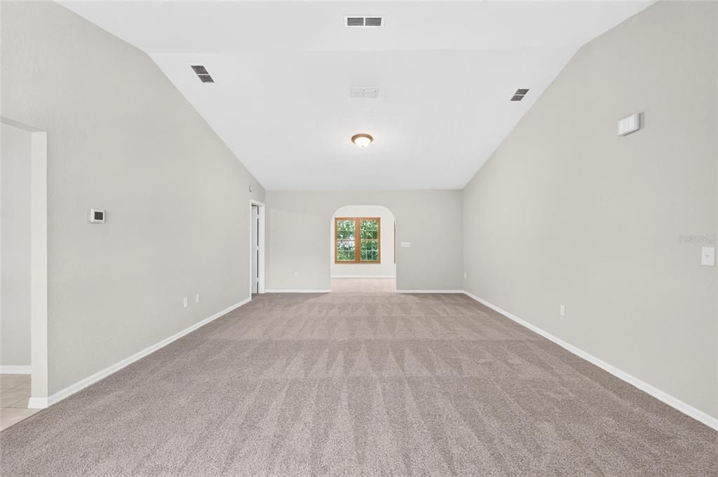For Sale: $189,900 (3 beds, 2 baths, 1726 Square Feet)
