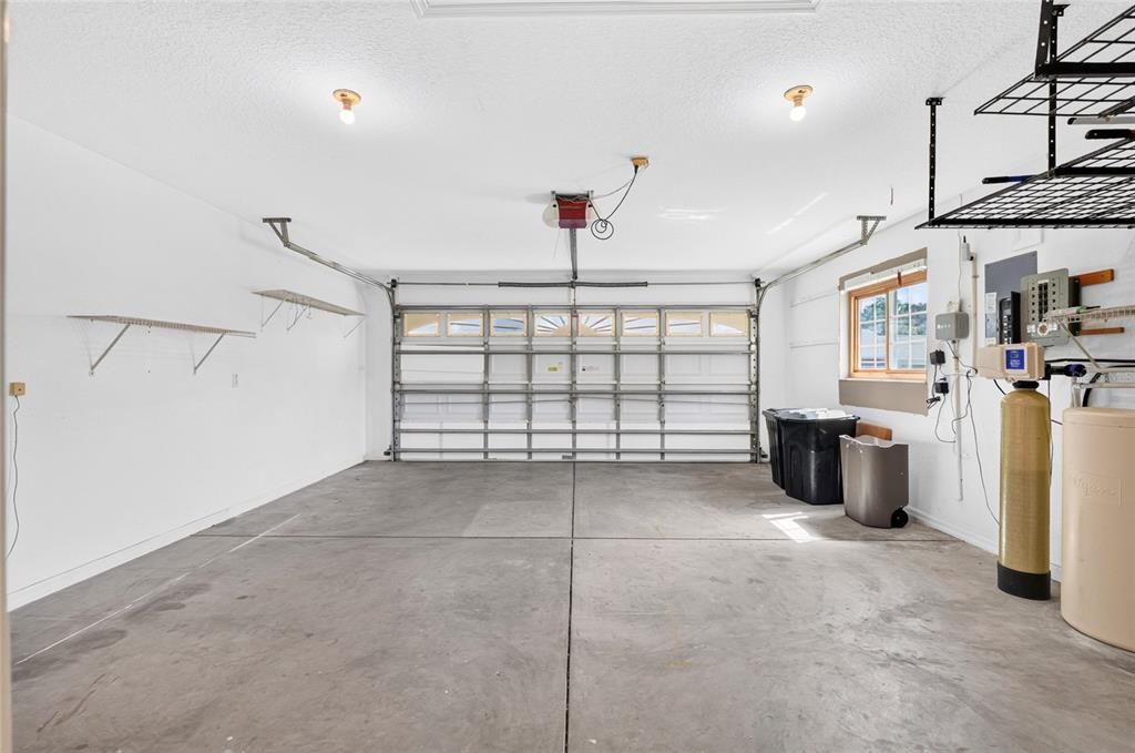 For Sale: $189,900 (3 beds, 2 baths, 1726 Square Feet)