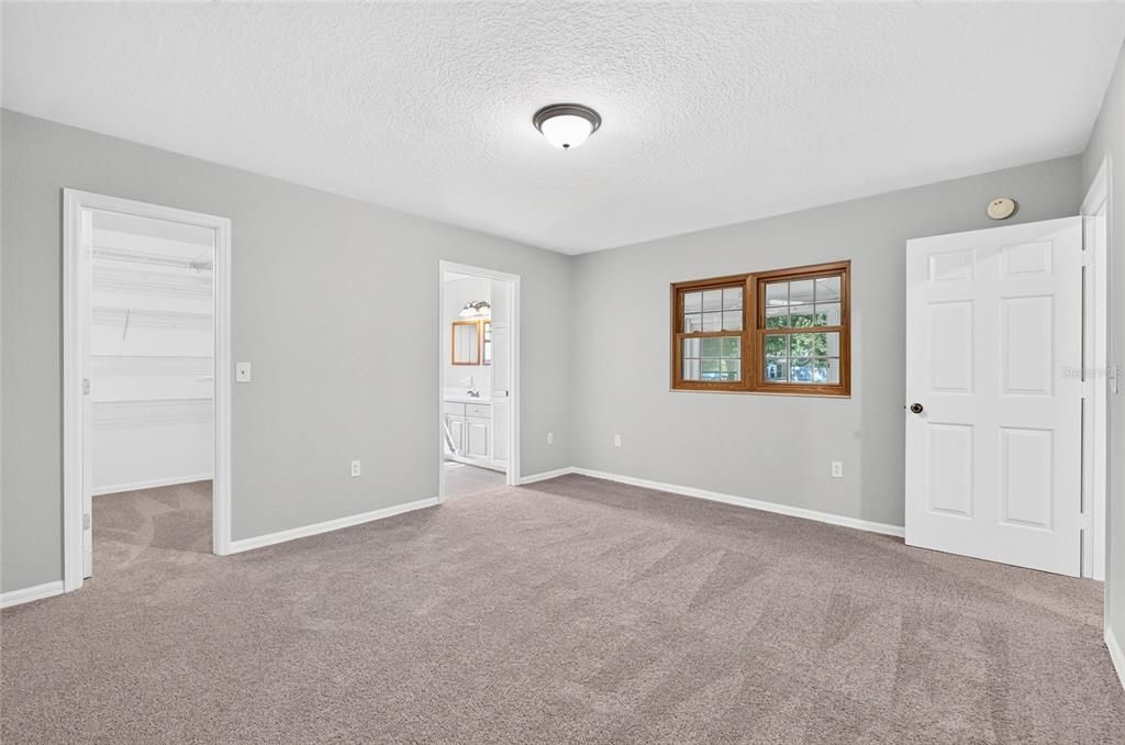 For Sale: $189,900 (3 beds, 2 baths, 1726 Square Feet)