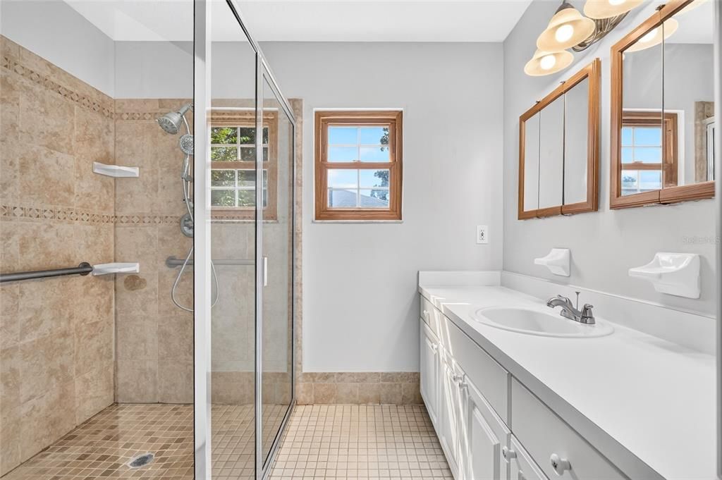 For Sale: $189,900 (3 beds, 2 baths, 1726 Square Feet)