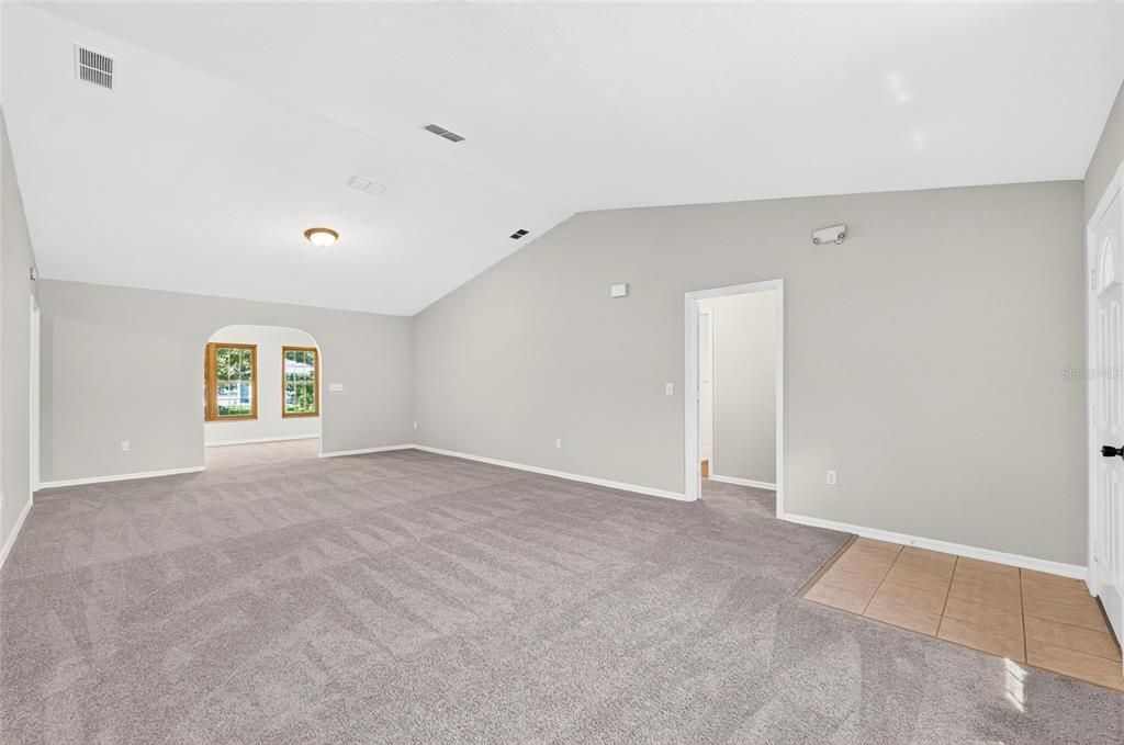 For Sale: $189,900 (3 beds, 2 baths, 1726 Square Feet)