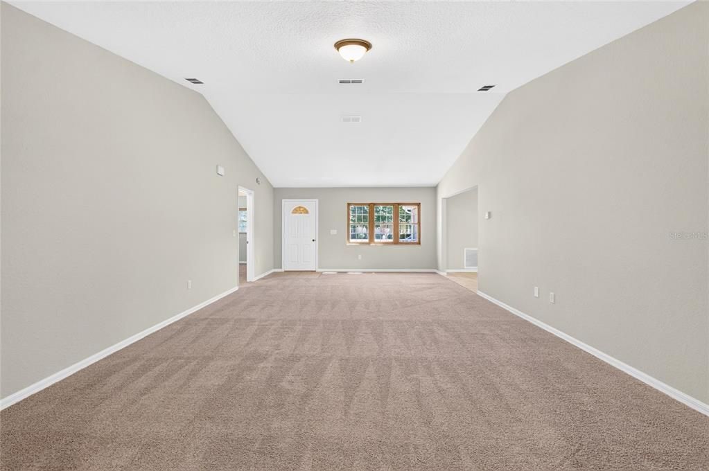For Sale: $189,900 (3 beds, 2 baths, 1726 Square Feet)